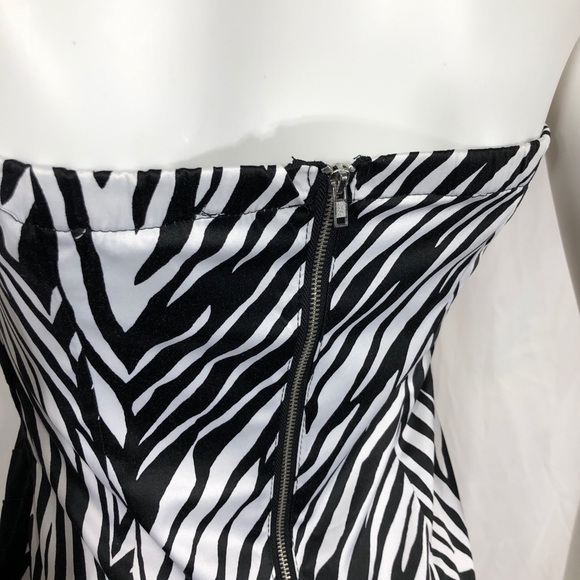 Wishes Zebra Print Strapless Body Con - Picture 4 of 8